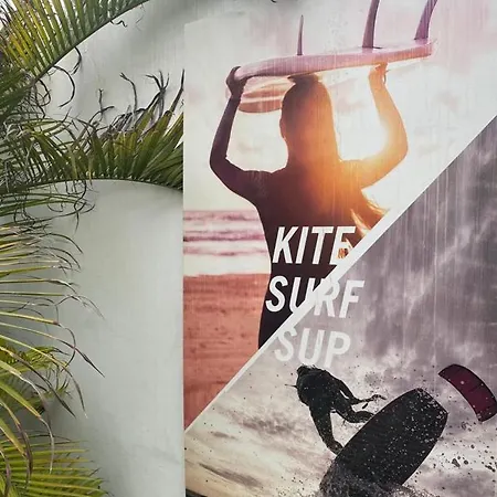 Sun And Surf * קורלחו